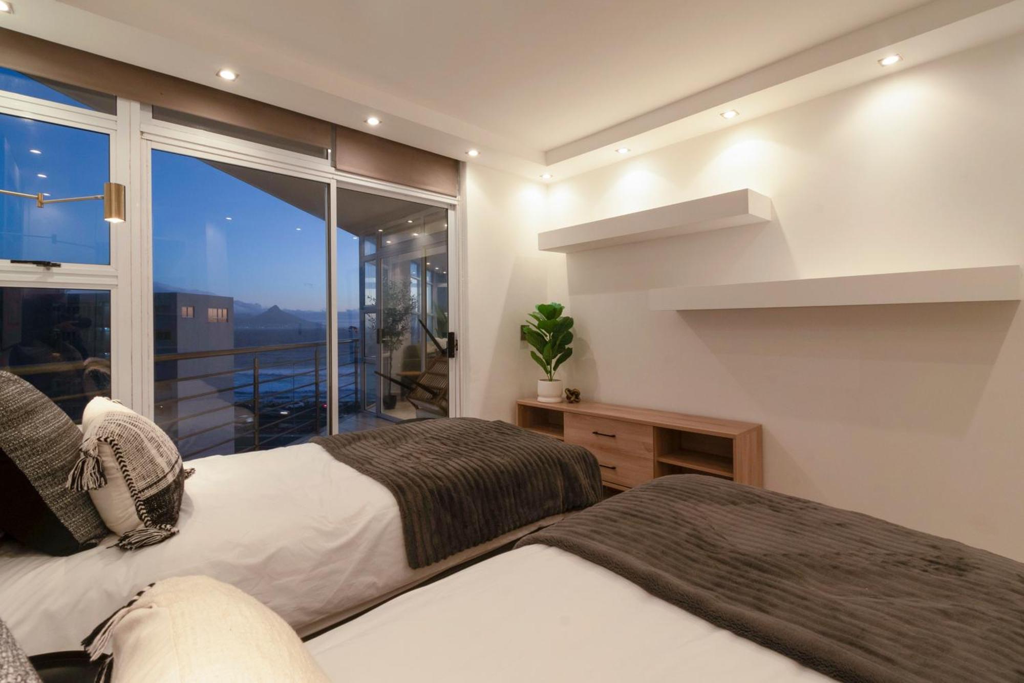 Apartment Stylish Sunlit Ocean View Oasis! *