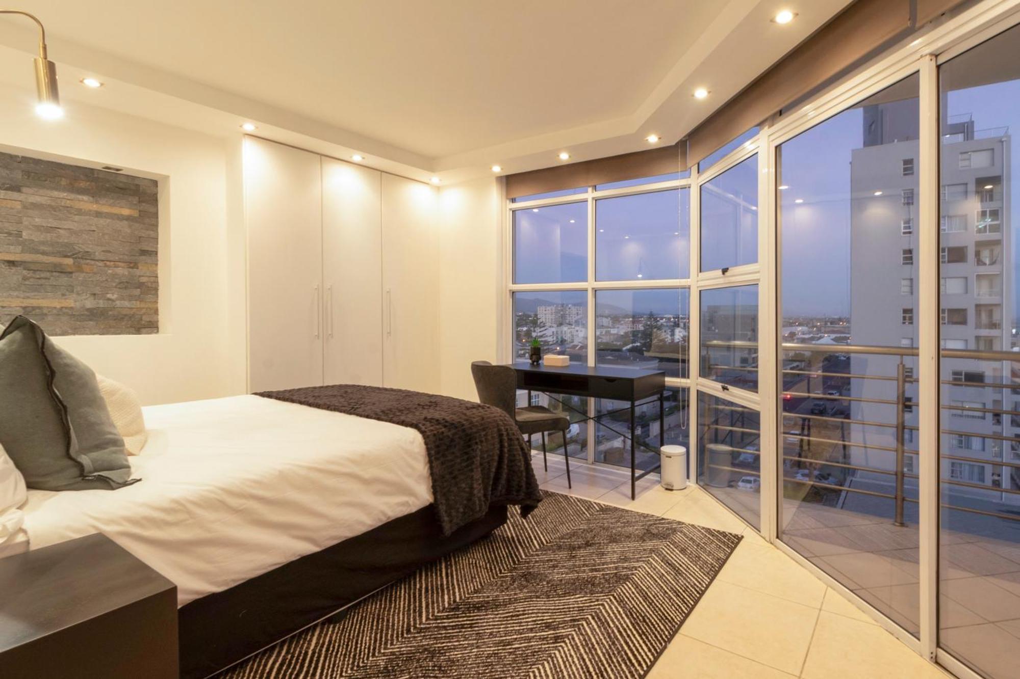 Stylish Sunlit Ocean View Oasis! * Kapstadt